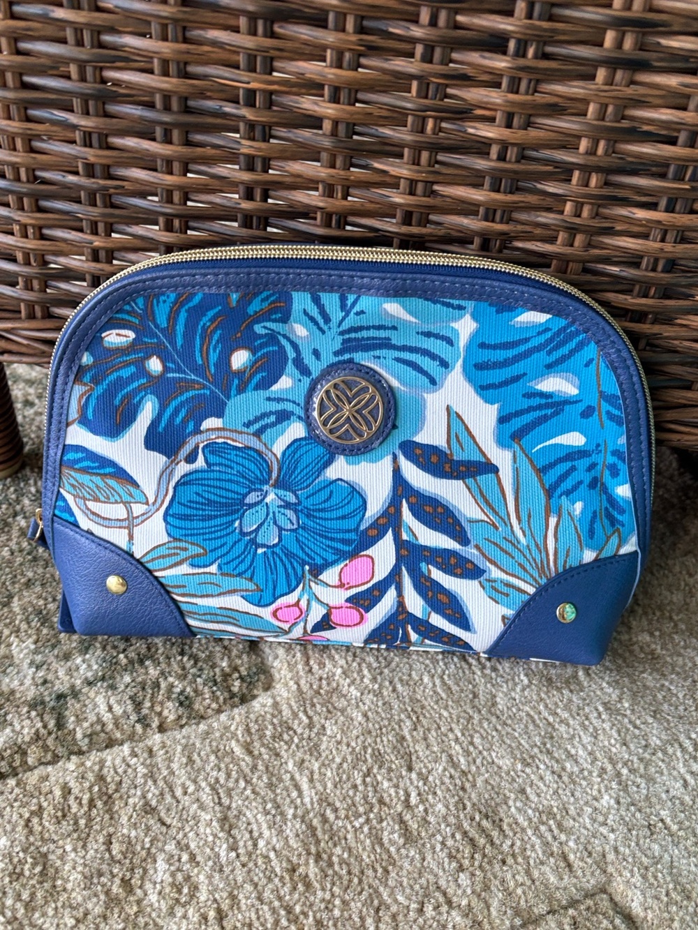 NWT Lilly Pulitzer Blue and White Pouch